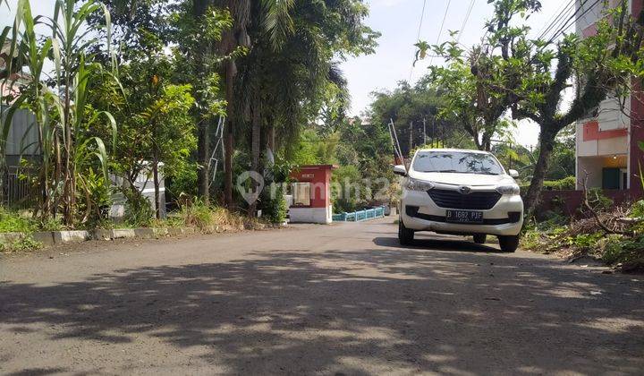 Pinggir Jalan Tanah Dalam Perumahan Bogor Raya Permai 2
