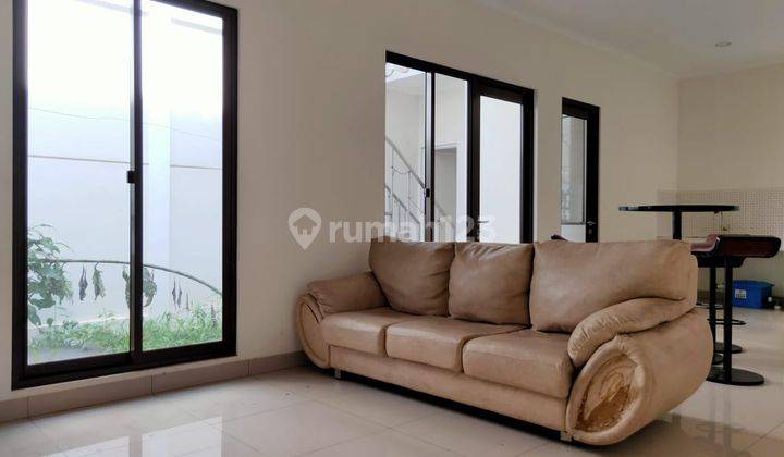 Jual Rumah siap huni di Summarecon  1