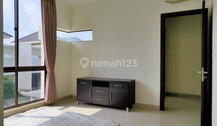 Jual Rumah siap huni di Summarecon  2