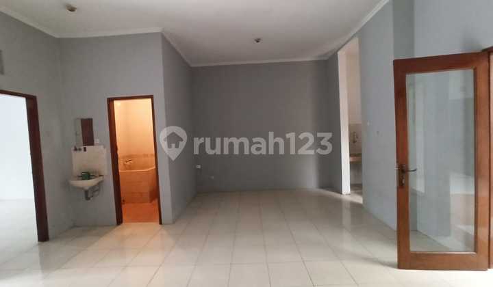 Rumah Bagus di Taman Kopo Indah 3