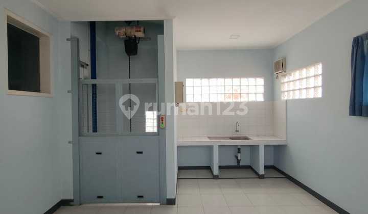 Ruko 2 Lantai di Tki 3, Inc.lift Barang, Dekat Tol Ruko 2 Lantai di Tki 3, Inc.lift Barang, Dekat Tol