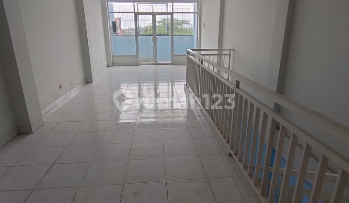 Dijual Ruko Keren siap pakai bebas banjir di Cikunir 7