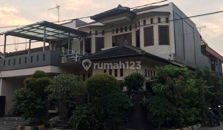 Dijual rumah siap huni hook 2 lantai semi furnished di perumahan di Bekasi Utara  1