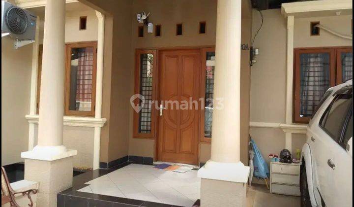 Dijual rumah second siap huni di kompleks Galaxy Bekasi Selatan 2