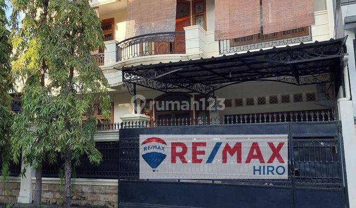 Dijual rumah hook 3 lantai di Sunter Jakarta Utara  1