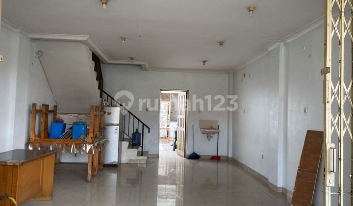 For Rent: 3-Story Ready-to-Occupy Harmoni Shop House in Harapan Indah, Bekasi.