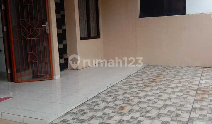 Jual Cepat dan Murah Rumah Ful Renovasi Semi Furnish di Cluster Ifolia 2