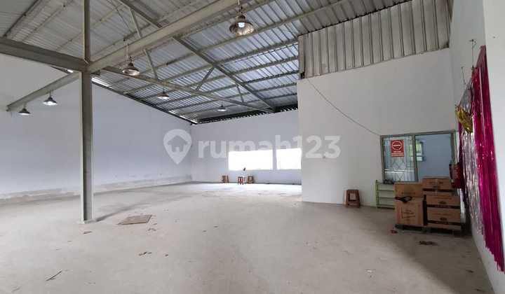For Rent: Single-Story Warehouse, Good Condition and Ready to Use in Cakung Area.