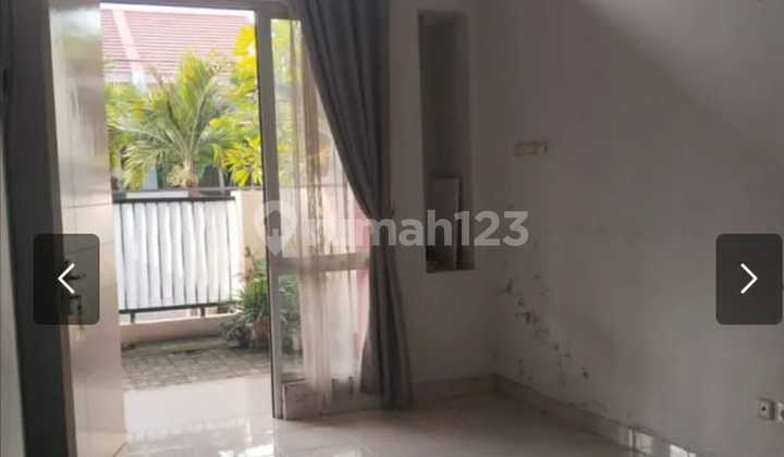 Jual Rumah Murah Butuh Renovasi Di Dalam Cluster Ifolia Harapan Indah. 2