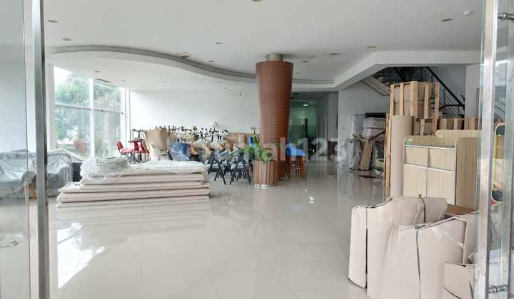 For Rent: Office Building Space in the Narogong Warehouse Complex