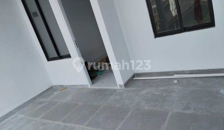 Jual Rumah Baru 2 Lantai Siap Huni dan Bebas Banjir di Harapan Indah. 2