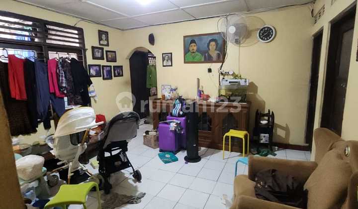 Dijual Rumah Kost 2 Lantai Di Jakarta Selatan – Lokasi Emas, Siap Untung! Dijual Rumah Kost 2 Lantai Di Jakarta Selatan – Lokasi Emas, Siap Untung!