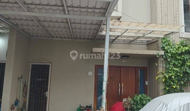 Rumah Lokasi Strategis di Jalan Raya Depan Sekolah Favorite 1