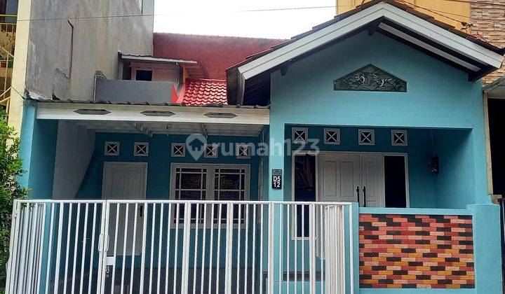 Rumah Komplek Gede Akses Jalan Besar di Sukmajaya Depok 1