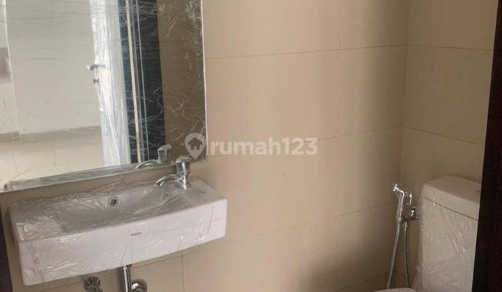 Dijual Cepat Rumah 2 Lantai Pik2 4,5x10  5