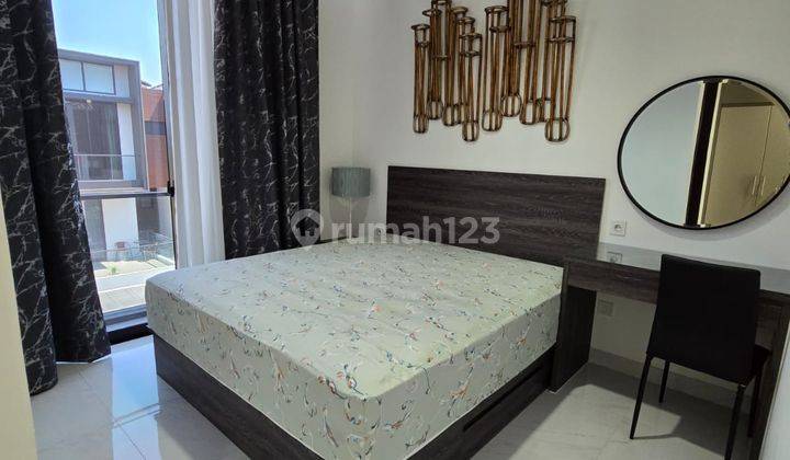 Sewa Rumah 3 Lantai Golf Island Pik Ukuran 5x12,5 Full Furnsihed Siap Huni 1