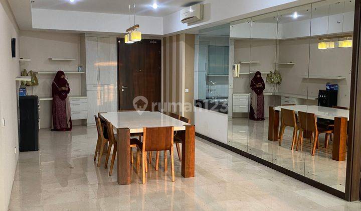 Dijual Apartemen Kemang Village Tower Cosmo 2 Bedroom 1