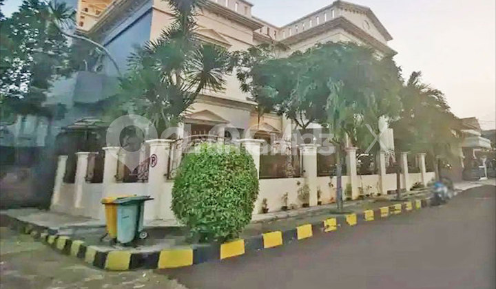 Danau Indah Barat Sunter Jaya House, North Jakarta