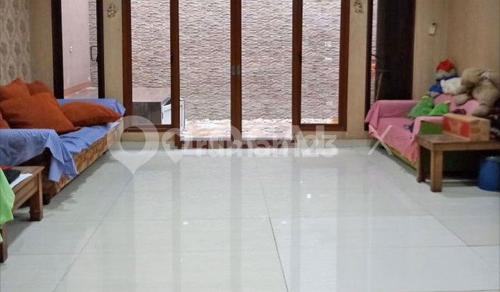 Rumah Pelangi Jingga Gading Residence, Kelapa Gading, Jakarta Utara