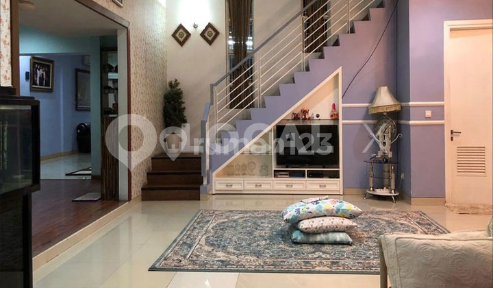 Rumah Grand Orchard Ebony Kelapa Gading, Jakarta Utara Rumah Grand Orchard Ebony Kelapa Gading, Jakarta Utara