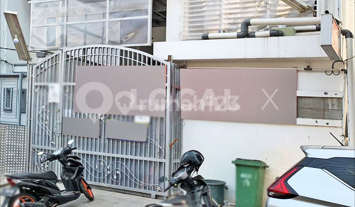 Rumah Kelapa Puan Timur Kelapa Gading, Jakarta Utara Rumah Kelapa Puan Timur Kelapa Gading, Jakarta Utara