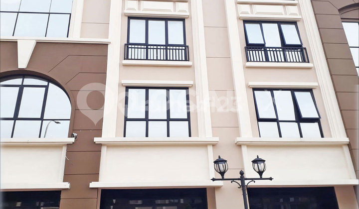 Ruko Sedayu City Boulevard Raya Kelapa Gading, Jakarta Utara