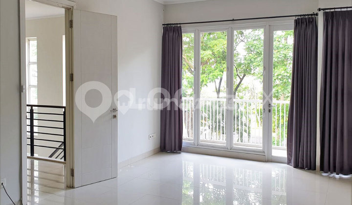 Rumah Grand Orchard Ebony, Kelapa Gading, Jakarta Utara Rumah Grand Orchard Ebony, Kelapa Gading, Jakarta Utara