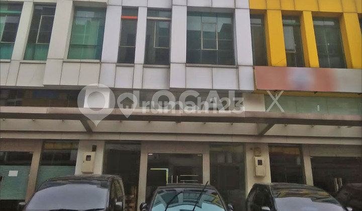 Ruko Graha Boulevard, Kelapa Gading, Jakarta Utara