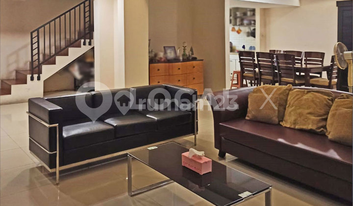 Janur Elok House, Kelapa Gading, North Jakarta