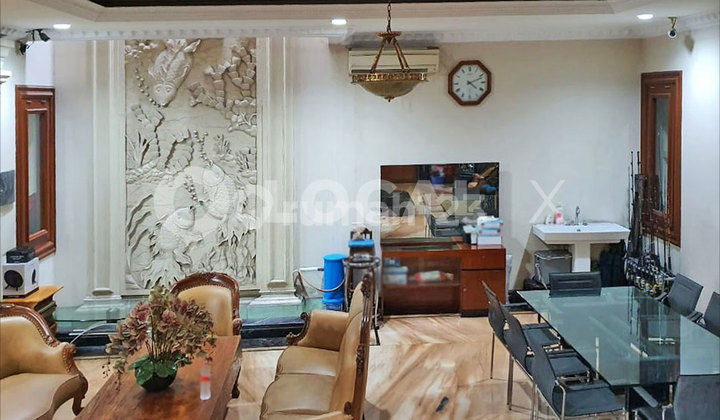 Rumah Kelapa Nias Raya Kelapa Gading, Jakarta Utara