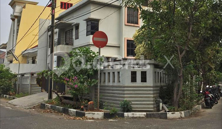 Coconut Wax House, Kelapa Gading, North Jakarta