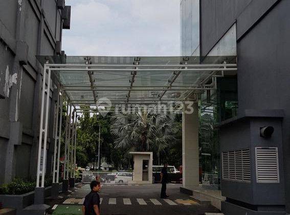 Gedung Dekat Sudirman Dan Menteng, Parkir Luas 2