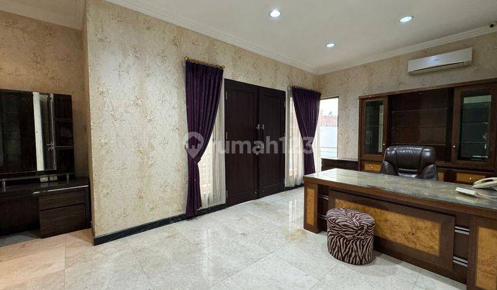 rumah mewah di permata buana, siap Huni ada kolam renang, murah 2