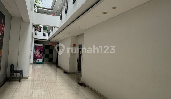 Building in Menteng, ready to use, near Sudirman, Thamrin, Strategic.