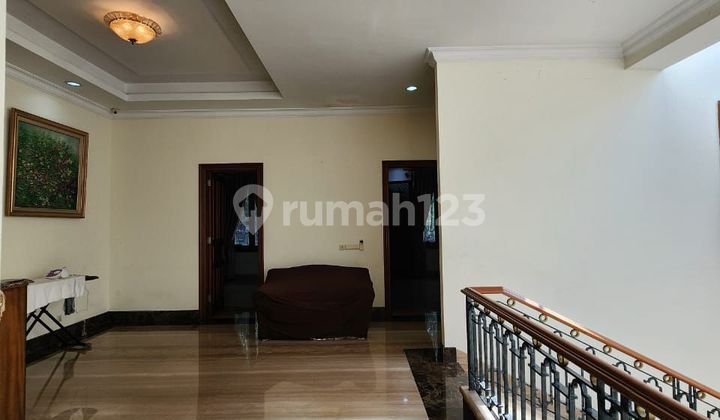 Rumah cantik di Menteng siap huni, area premium dan strategis 2