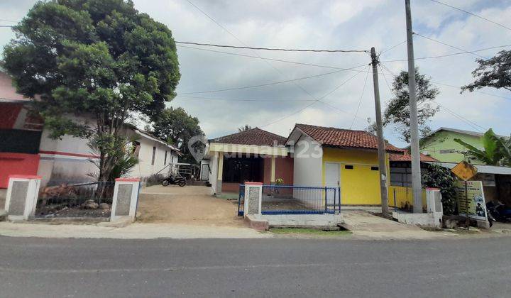 Rumah Depan Masjid Halaman Luas Karangnangka Utara Unwiku  1