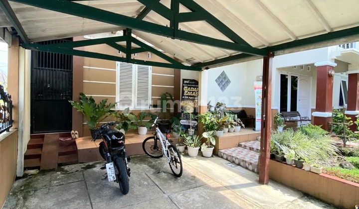 Rumah Hook Tengah Kota Perum Purwokencana