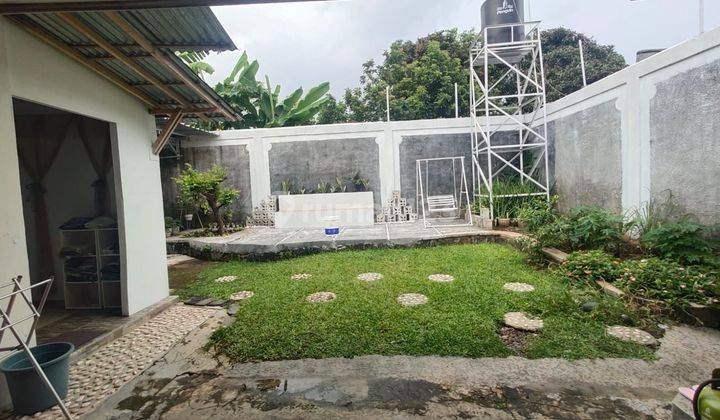 Rumah Strategis Halaman Luas Dekat Stasiun  2