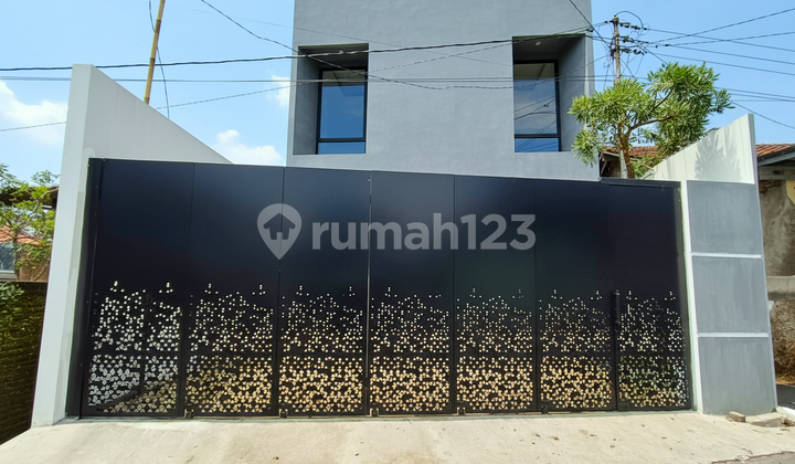 Rumah Baru 2 Lantai Sumampir Siap Huni Dekat Pasar Cerme