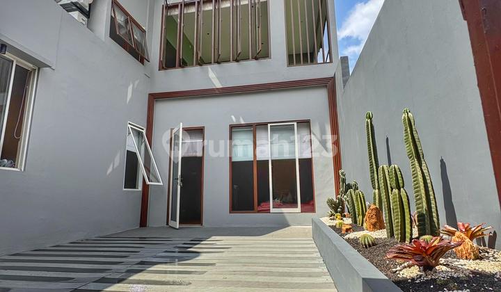 Modern Minimalist House Sapphire Village Pandak Baturaden