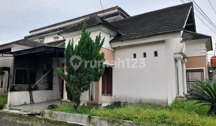 Rumah Hook Sapphire Wiradadi Strategis Dekat Jalan Raya Utama