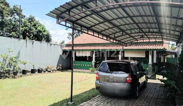 Rumah Klasik Halaman Luas Purwokerto Utara 2