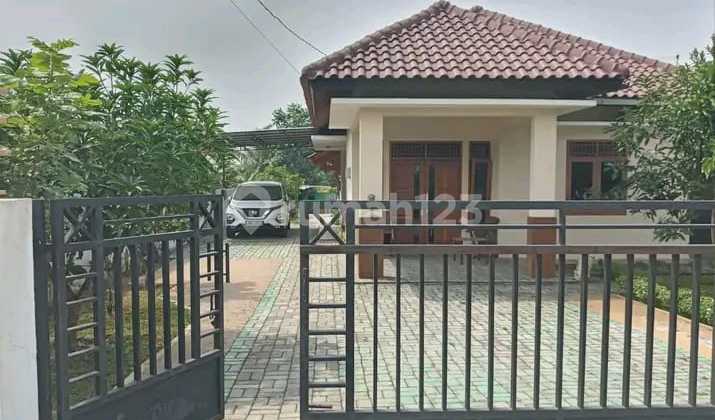 Spacious Yard House In Karangsalam, Bonus Fish Pond Near Unwiku