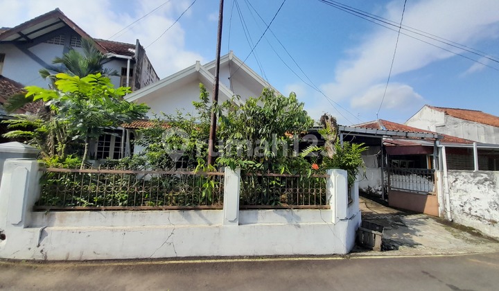 Classic Building House Central Kober Near Market .coma. 2