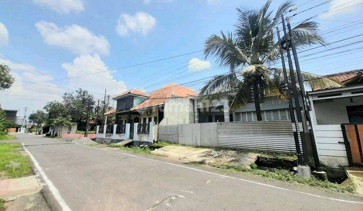 Rumah 2 Lantai Tengah Kota Dekat Sekolah Telkom 2