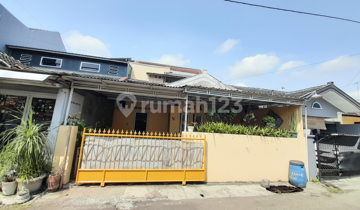 Rumah Tengah Kota Puri Indah 2 Lantai Dekat Taman Andhang Rumah Tengah Kota Puri Indah 2 Lantai Dekat Taman Andhang