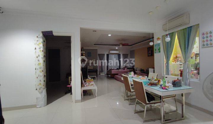 Rumah 2 Lantai Sudah Renovasi Semi Furnished di BSD Avani, Tangerang 2