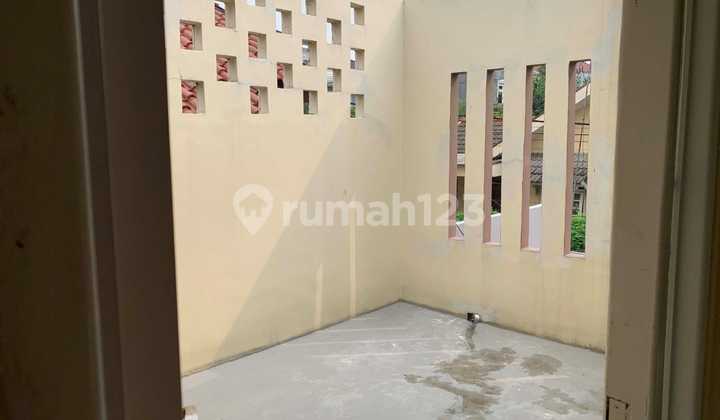 Dijual Rumah 4 Lantai Dibawah Harga Pasaran 2