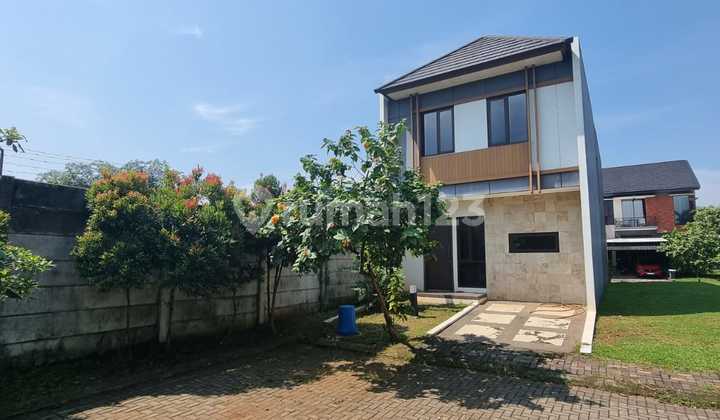 2-Storey House in Nusaloka Cluster, Kireina Park, BSD City