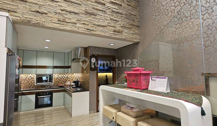 Rumah 4 Lantai Bagus Furnished Shm Di Tirta Golf ( Victoria River Park) Bsd City, Tangerang 1